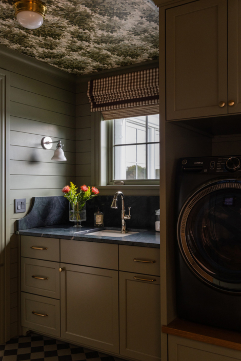 Zander’s Interiors | Lake Wisconsin Retreat | Laundry